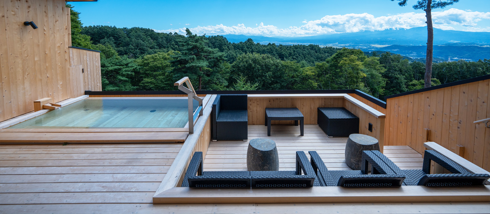 展望露天風呂「雲の助」